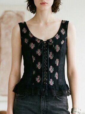 Stunning Vintage New York & Co Victorian-style Floral Black Cami Corset Lace Top